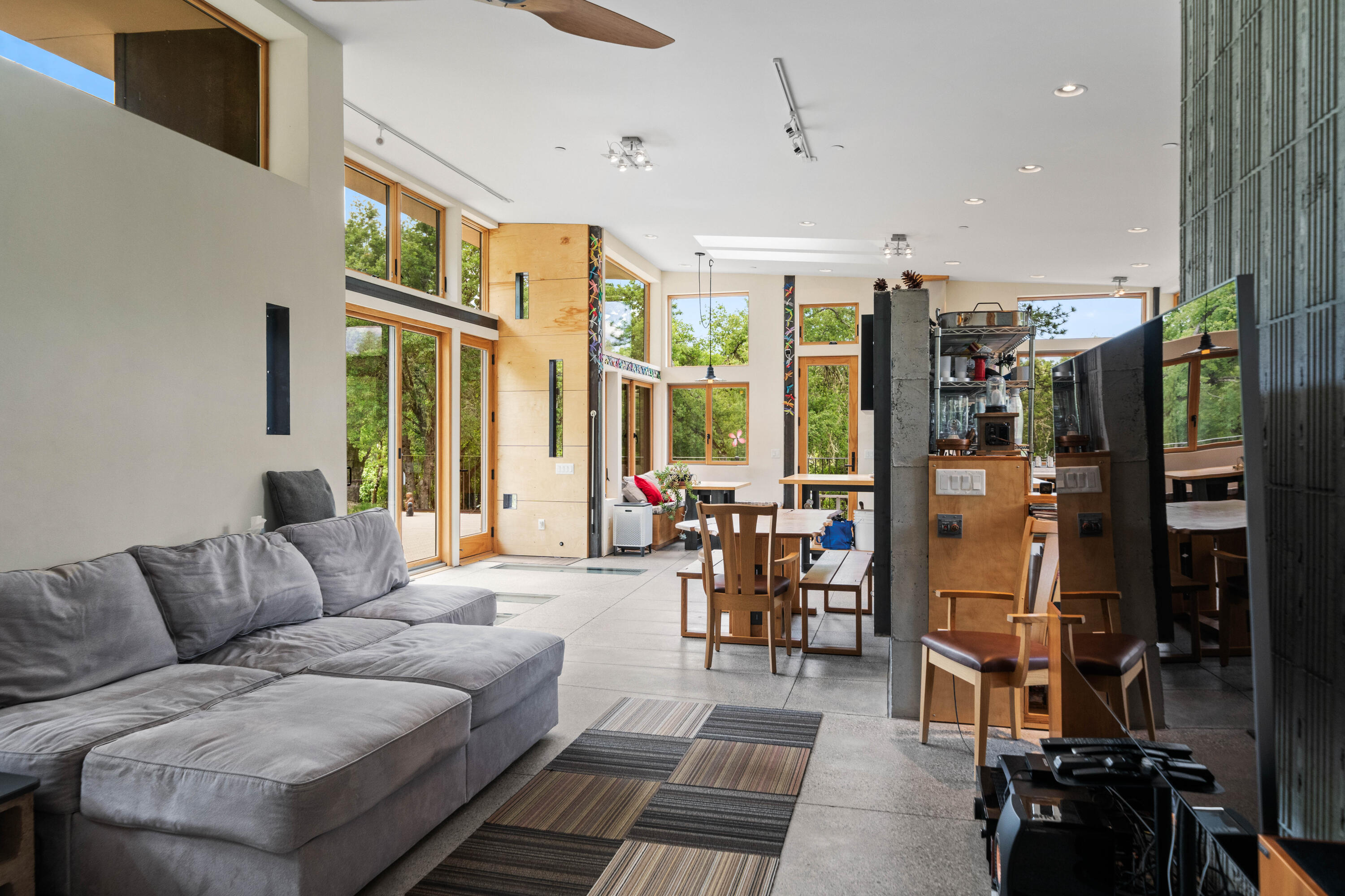 6691 Reading Creek Road Douglas City, CA 96024 - Photo 16 of 125 a living room with furniture and large window