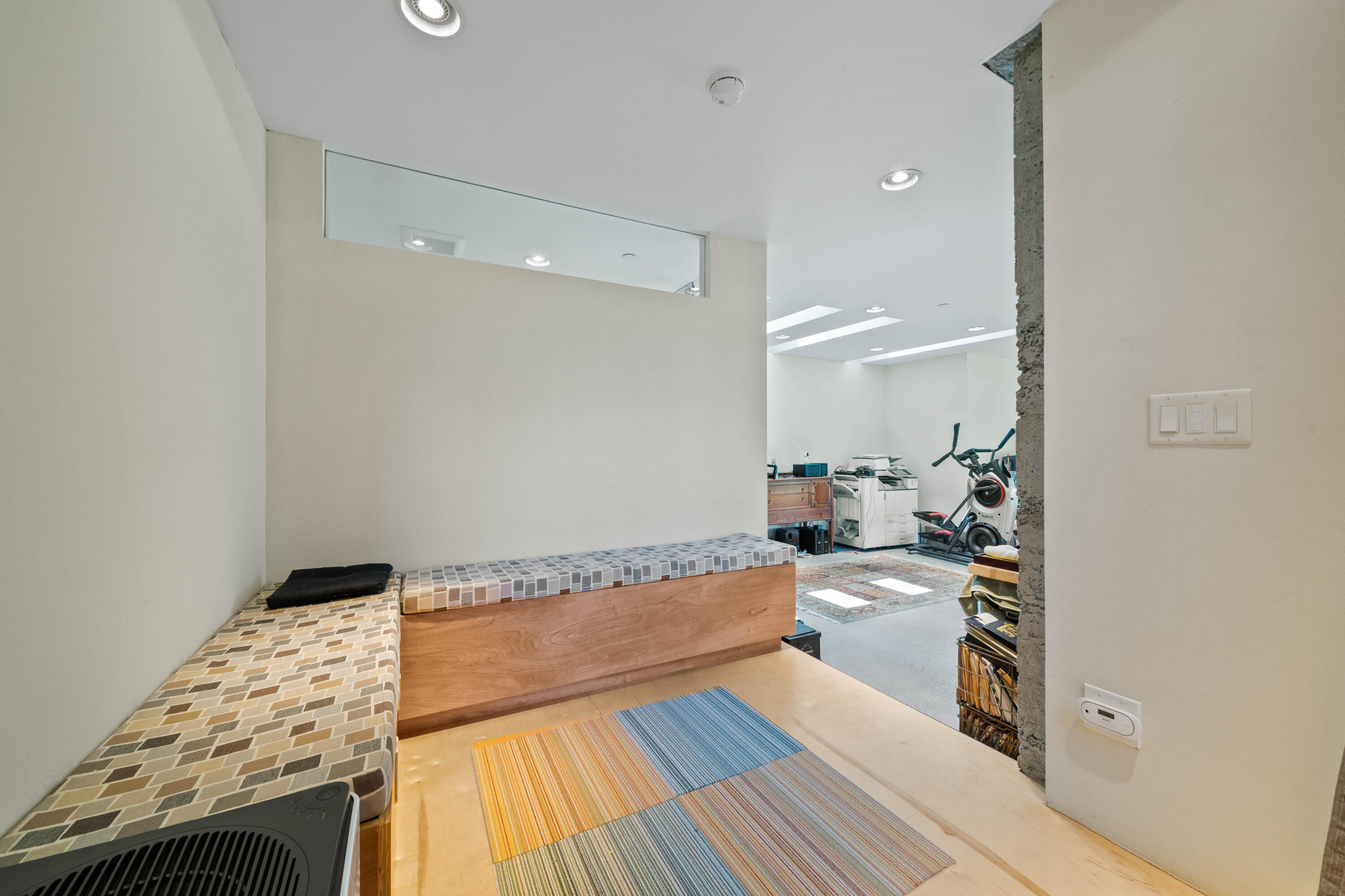 6691 Reading Creek Road Douglas City, CA 96024 - Photo 53 of 125 a bathroom with a bathtub and a hallway