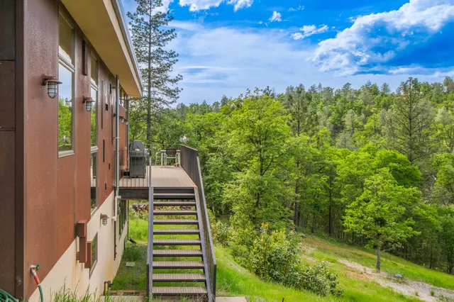 $1,378,000 | 6691 Reading Creek Road, Douglas City, CA 96024