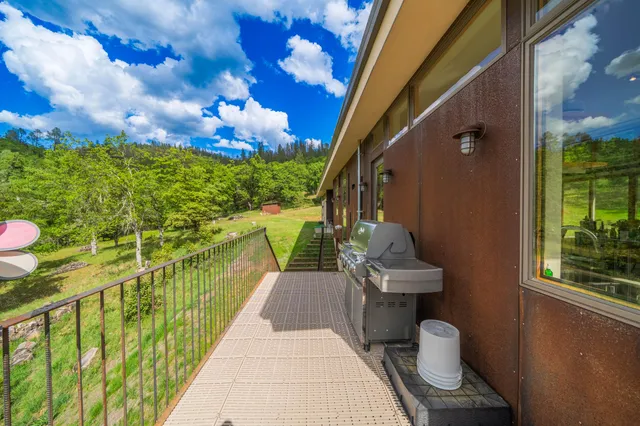 $1,378,000 | 6691 Reading Creek Road, Douglas City, CA 96024