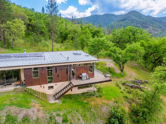 $1,378,000 | 6691 Reading Creek Road, Douglas City, CA 96024