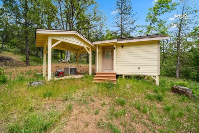 $1,378,000 | 6691 Reading Creek Road, Douglas City, CA 96024