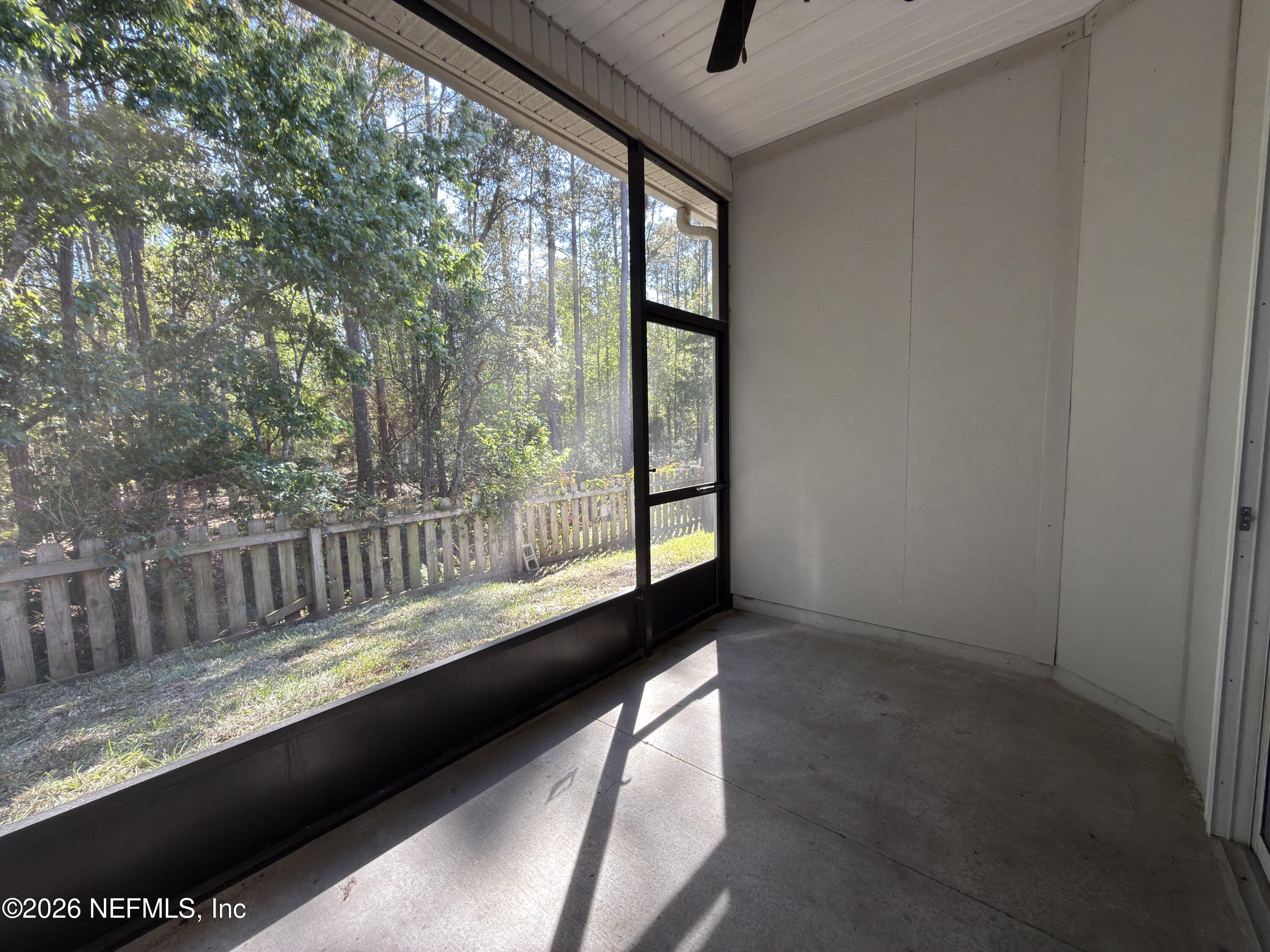 39 Boulder Rock Way St. Augustine, FL 32092 - Photo 20 of 33 Screened Lanai