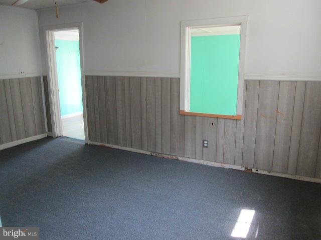 6021 Hill Road St. Leonard, MD 20685 - Photo 3 of 14 Living Room