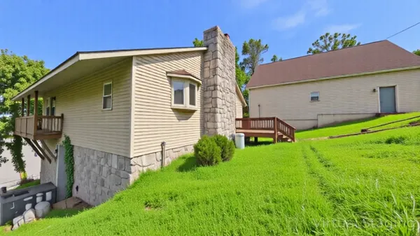 a view of an outdoor space