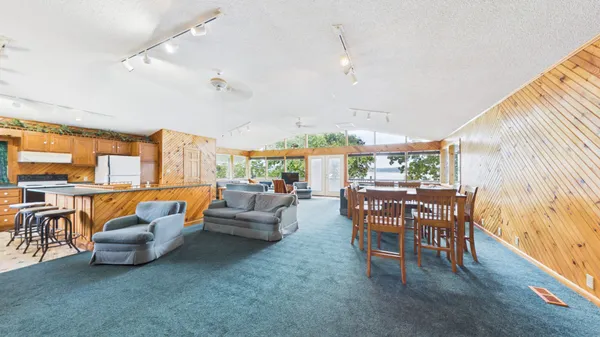 $465,000 | 62 Lakeshore Drive, New Concord, KY 42076