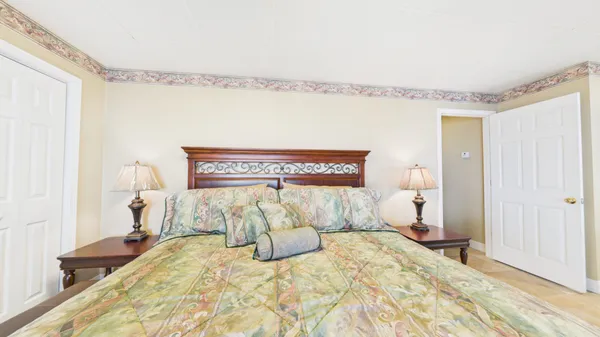 $465,000 | 62 Lakeshore Drive, New Concord, KY 42076