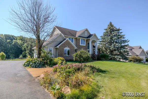 $583,000 | 5814 Cannon Hills Drive, Ada, MI 49301