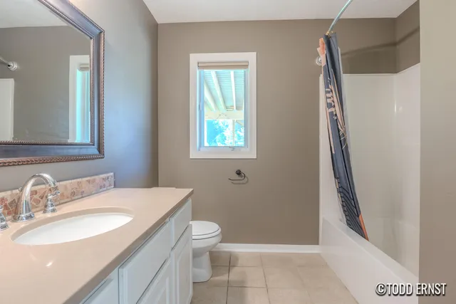 $599,000 | 5814 Cannon Hills Drive, Ada, MI 49301