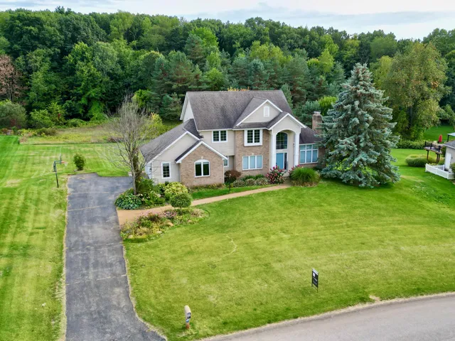 $599,000 | 5814 Cannon Hills Drive, Ada, MI 49301