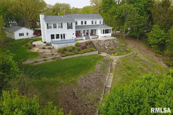 $895,000 | 4510 5th Avenue, Moline, IL 61265