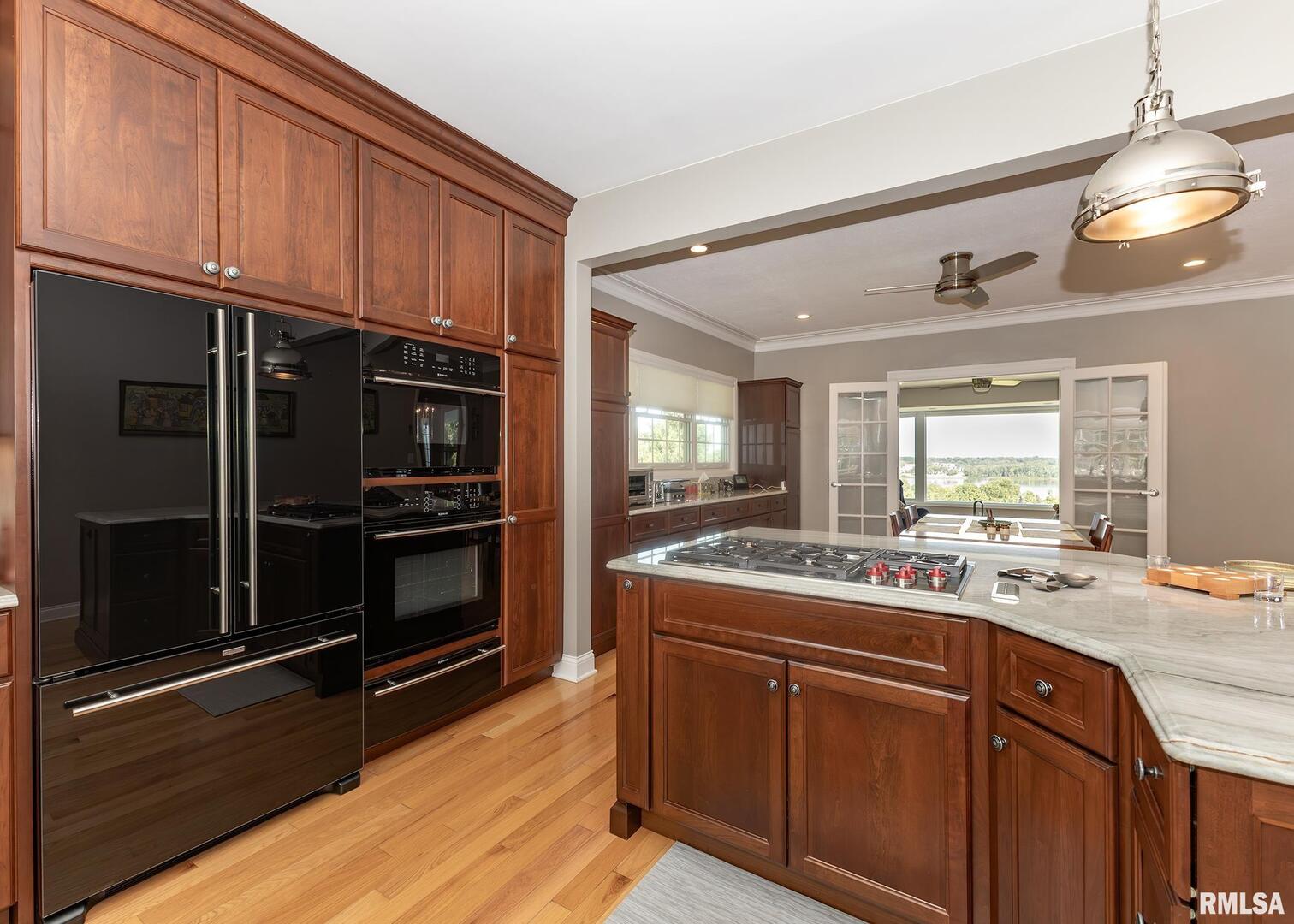 4510 5th Avenue Moline, IL 61265 - Photo 14 of 48