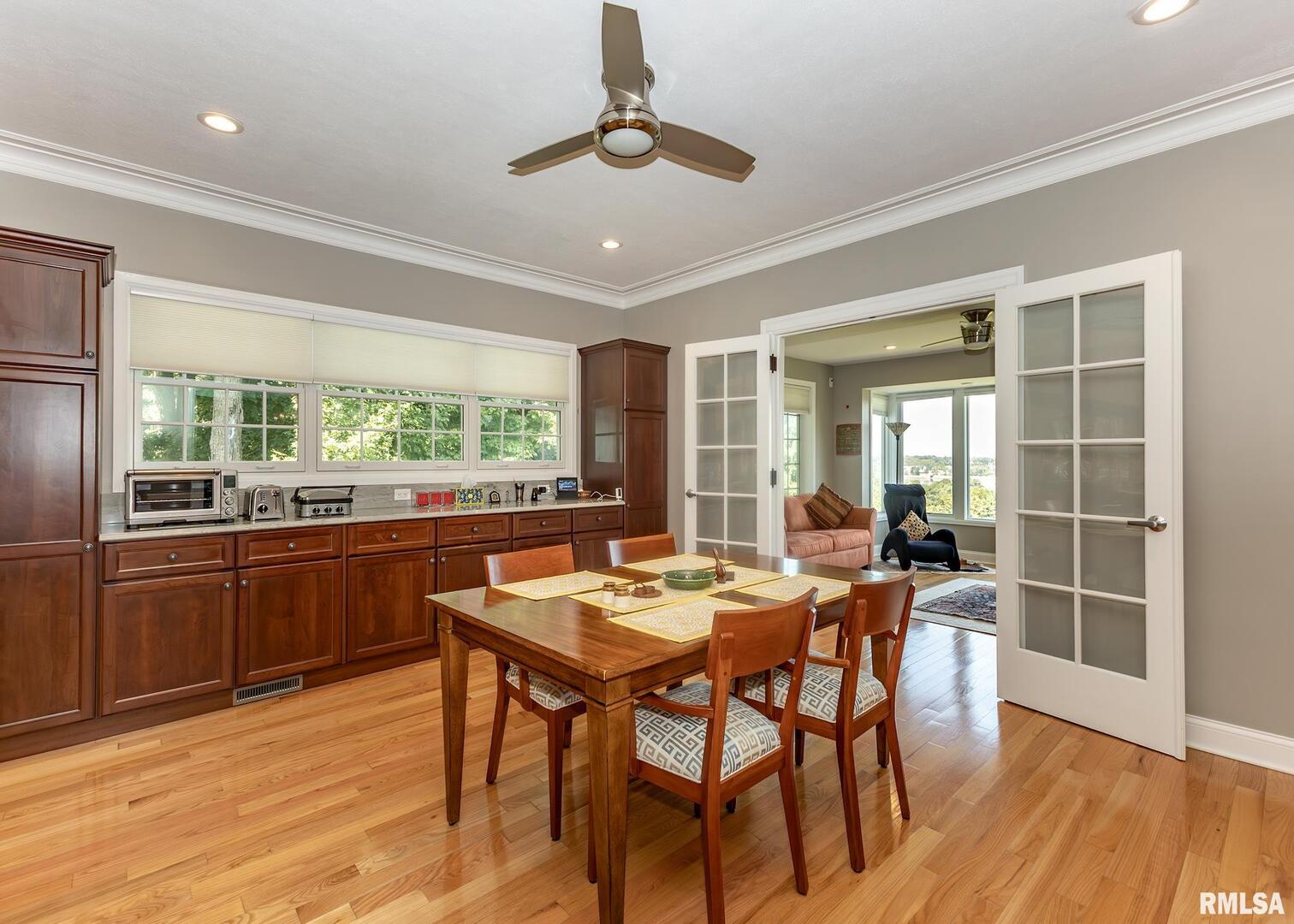 4510 5th Avenue Moline, IL 61265 - Photo 16 of 48