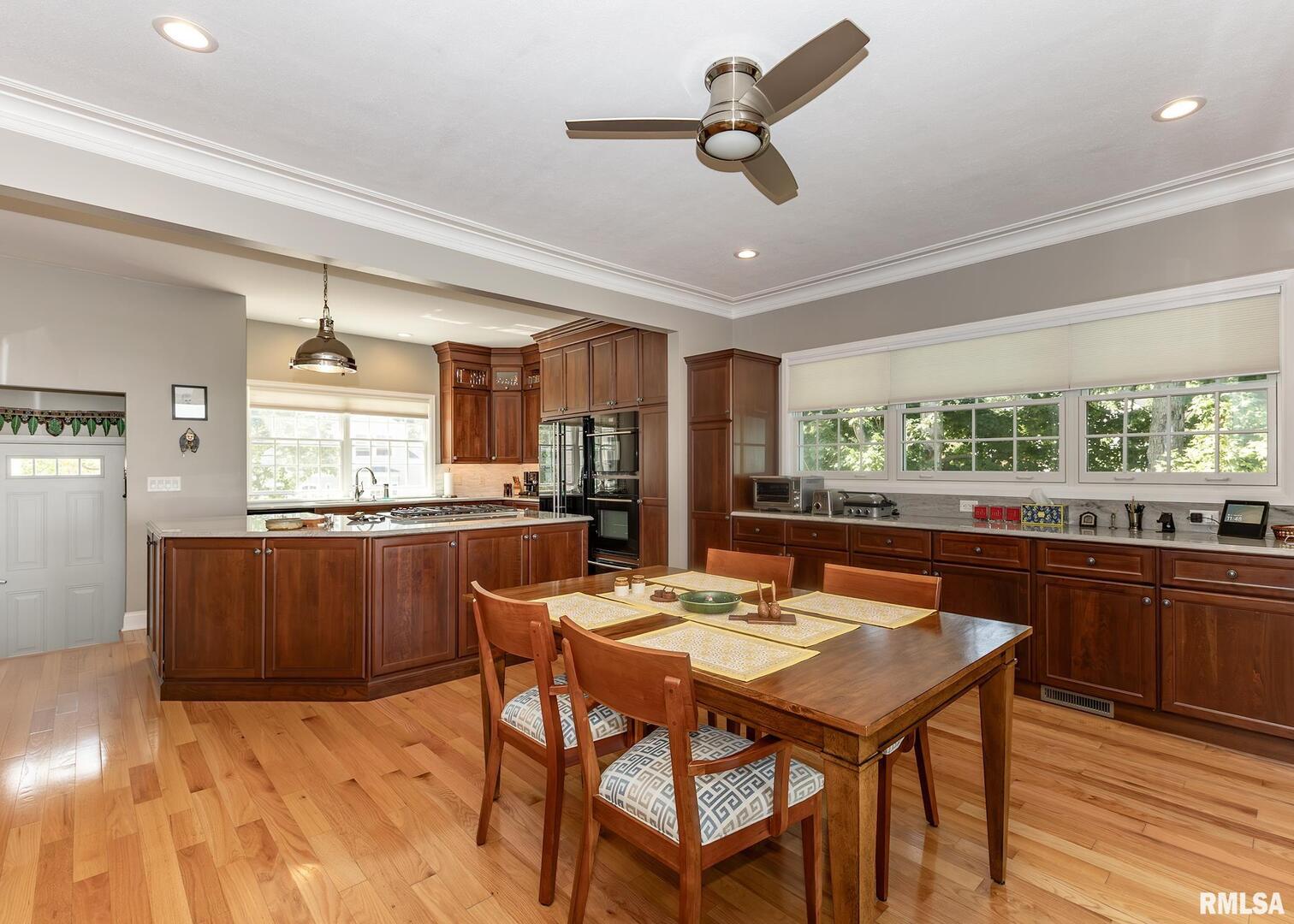 4510 5th Avenue Moline, IL 61265 - Photo 17 of 48