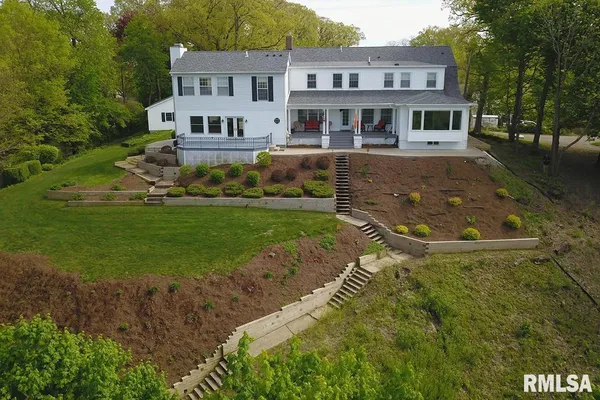 $895,000 | 4510 5th Avenue, Moline, IL 61265