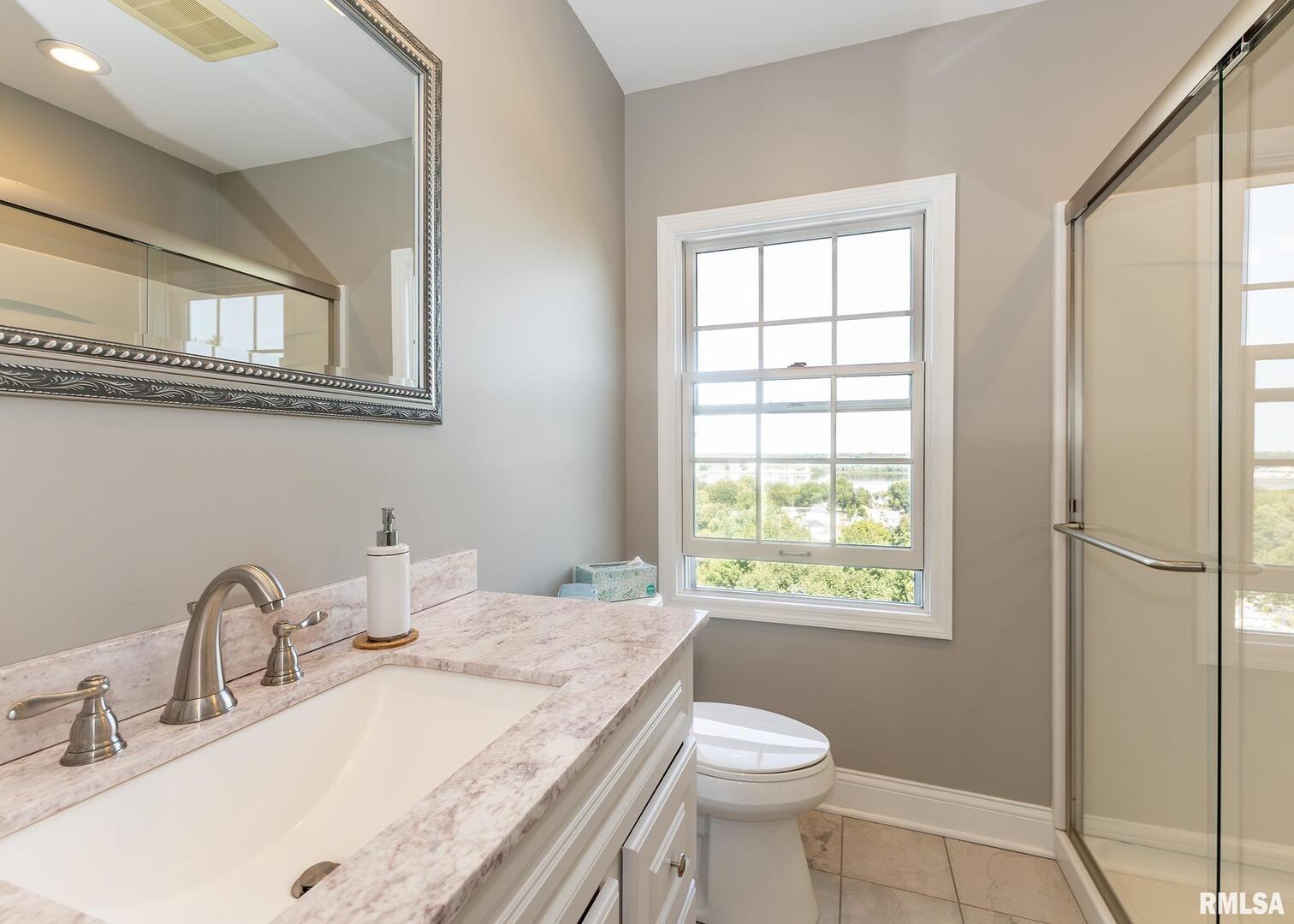 4510 5th Avenue Moline, IL 61265 - Photo 32 of 48