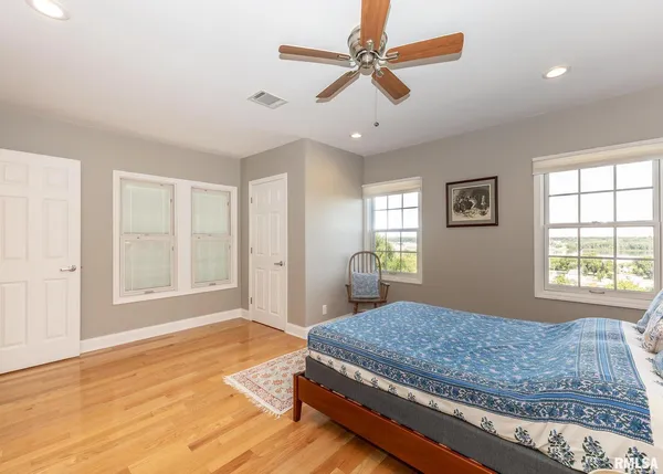 $895,000 | 4510 5th Avenue, Moline, IL 61265