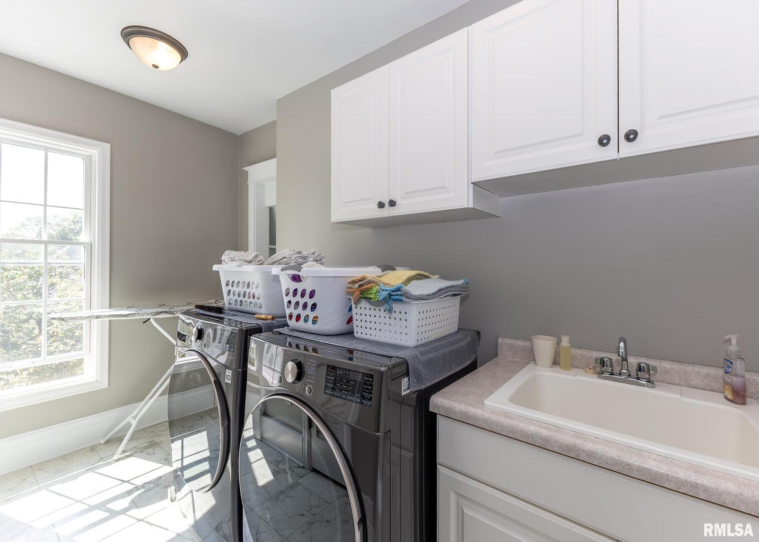 4510 5th Avenue Moline, IL 61265 - Photo 37 of 48