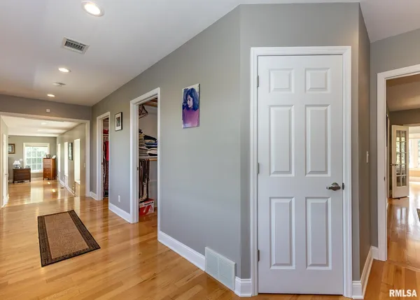 $895,000 | 4510 5th Avenue, Moline, IL 61265