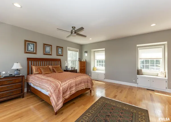 $895,000 | 4510 5th Avenue, Moline, IL 61265