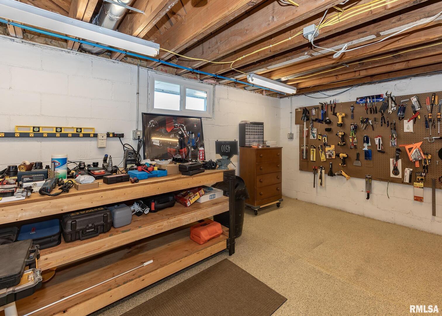 4510 5th Avenue Moline, IL 61265 - Photo 45 of 48