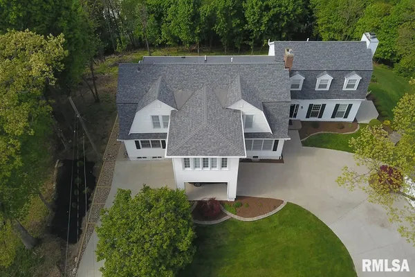 $895,000 | 4510 5th Avenue, Moline, IL 61265