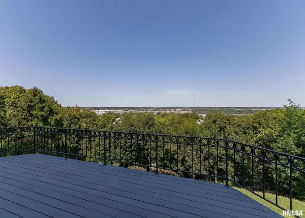 $895,000 | 4510 5th Avenue, Moline, IL 61265