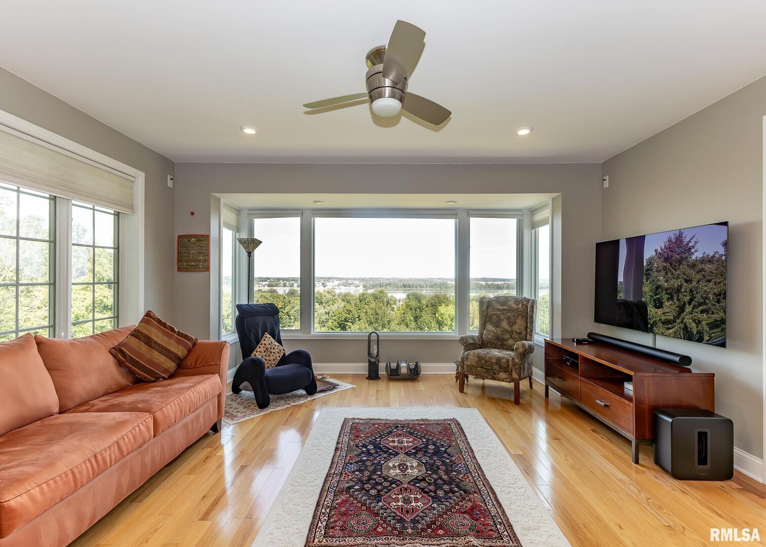 4510 5th Avenue Moline, IL 61265 - Photo 10 of 48