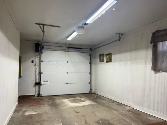 a view of a garage