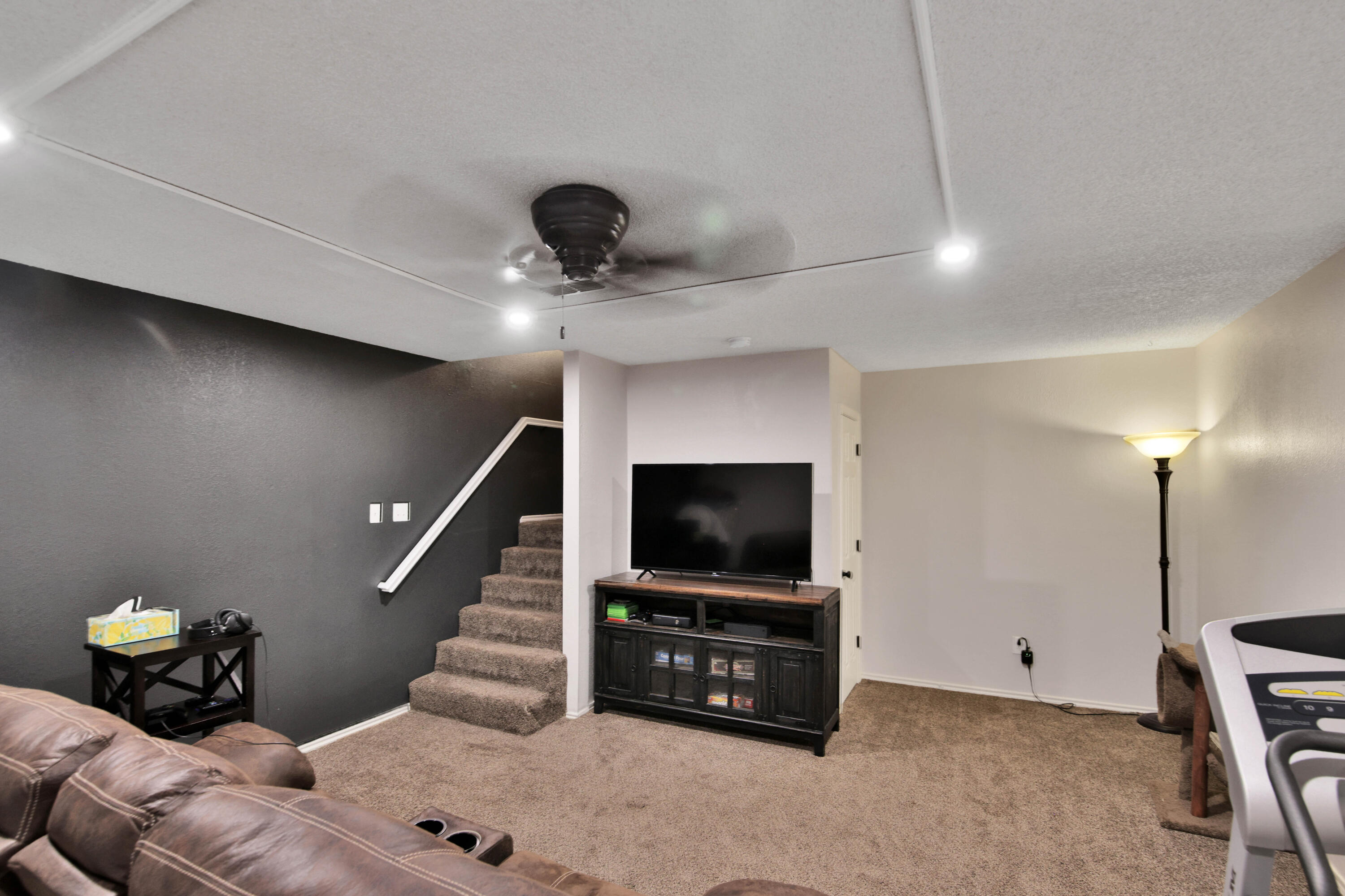 5402 100th Street Lubbock, TX 79424 - Photo 27 of 36 IMG_9450