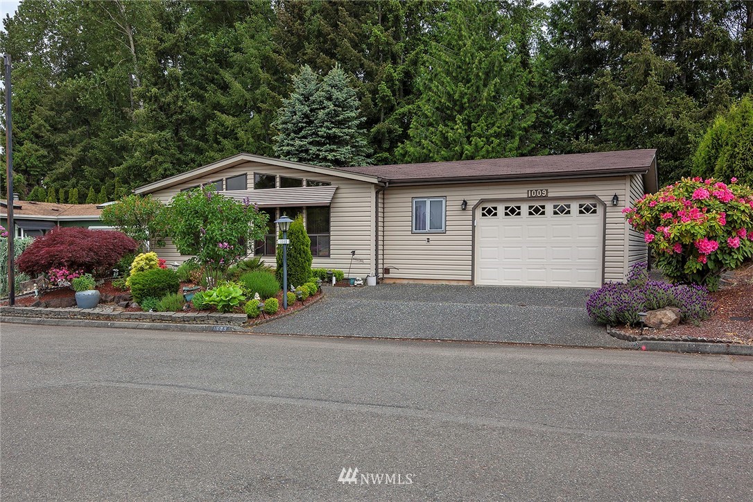 1009 236th Place Southwest Bothell, WA 98021 - Photo 1 of 25