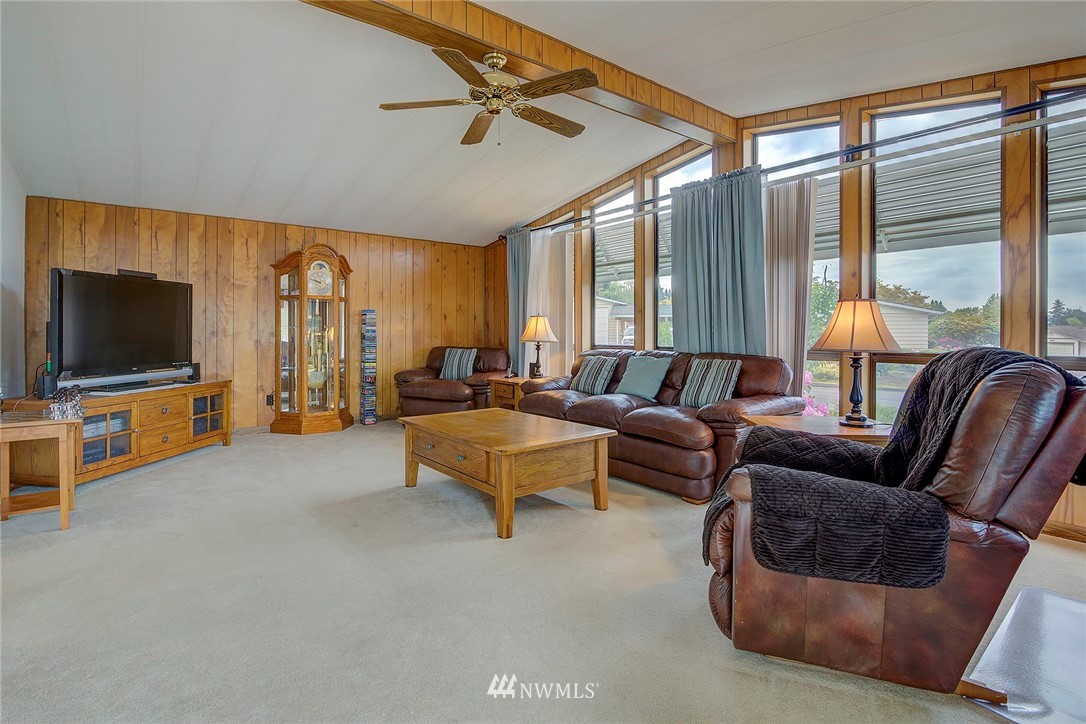 1009 236th Place Southwest Bothell, WA 98021 - Photo 3 of 25