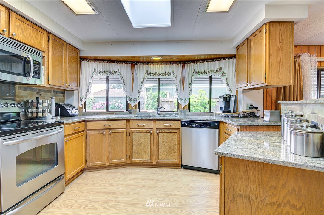 1009 236th Place Southwest Bothell, WA 98021 - Photo 8 of 25