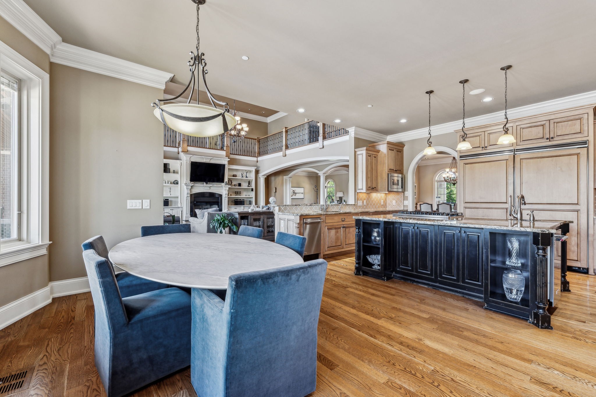 6035 River Trace Nashville, TN 37218 - Photo 22 of 68 a large kitchen with a table and chairs