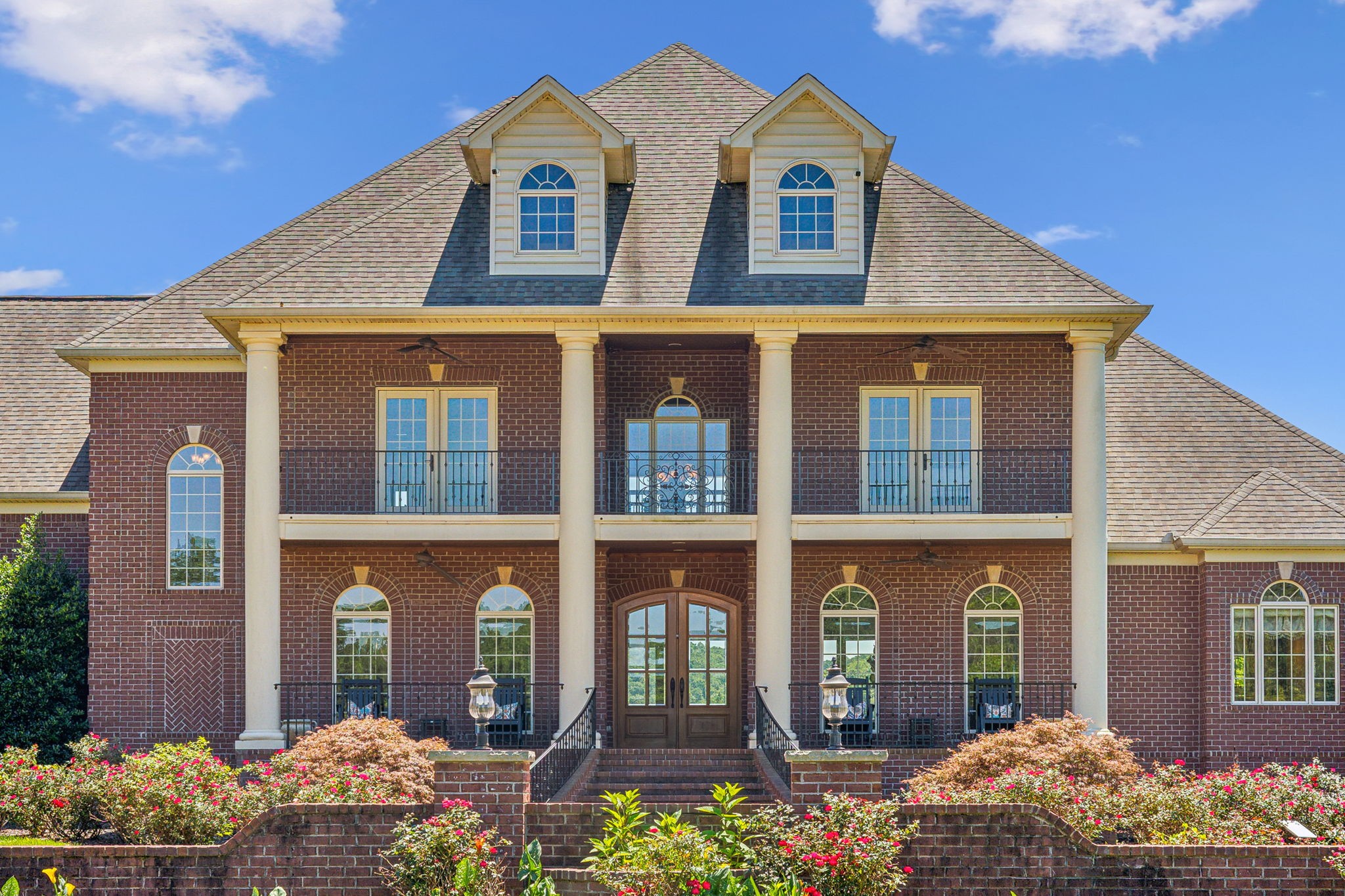 6035 River Trace Nashville, TN 37218 - Photo 3 of 68 front view of brick house with a large windows