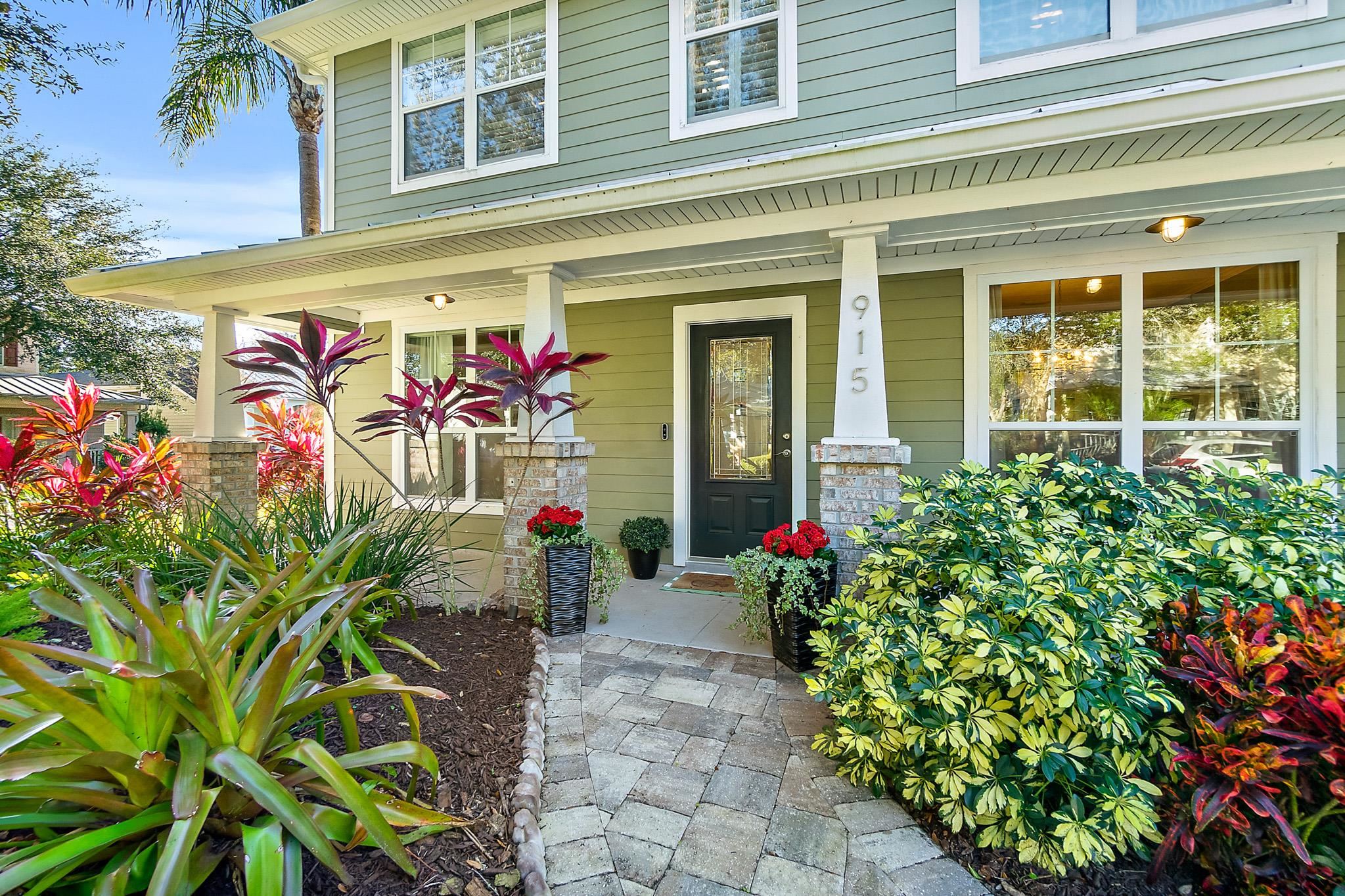915 Saltwater Circle St. Augustine, FL 32080 - Photo 4 of 60 a view of a house with potted plants