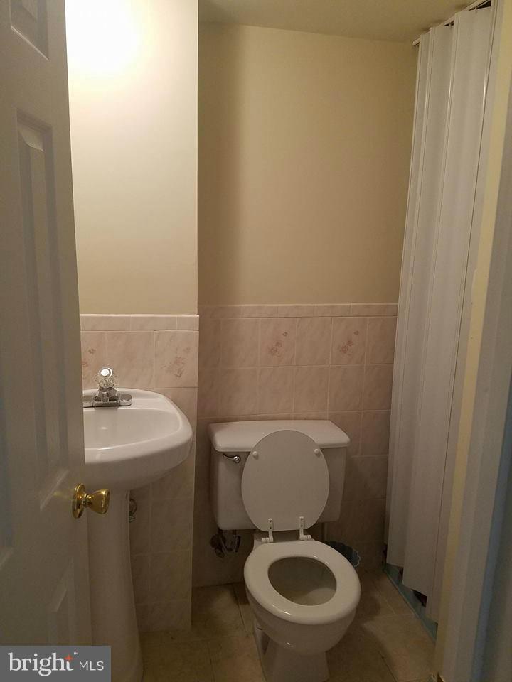 3301 Hewitt Avenue, Unit 402 Silver Spring, MD 20906 - Photo 13 of 19 Bath