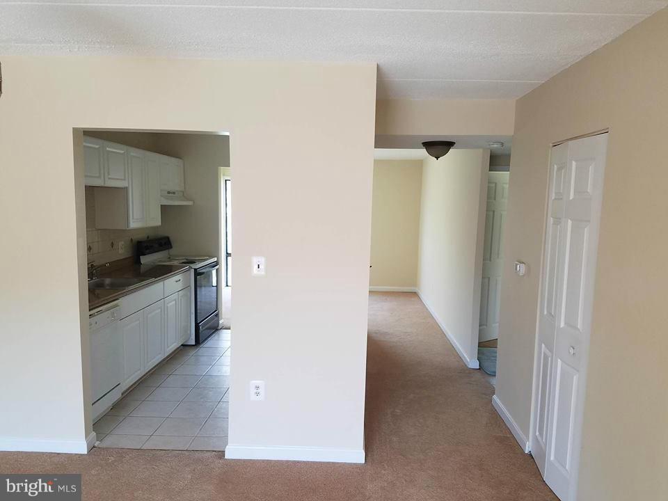 3301 Hewitt Avenue, Unit 402 Silver Spring, MD 20906 - Photo 16 of 19 Dining Room