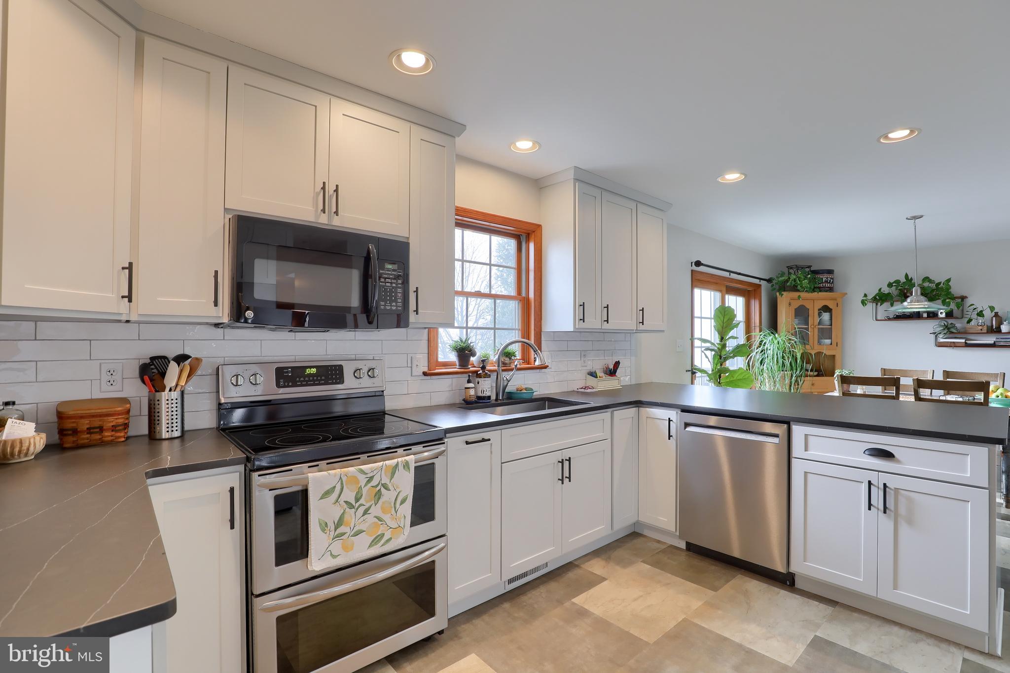 799 Power Road Manheim, PA 17545 - Photo 10 of 41