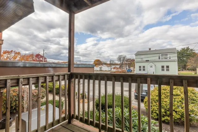 $2,000 | 10 Josephine Street, Unit 205, North Providence, RI 02904