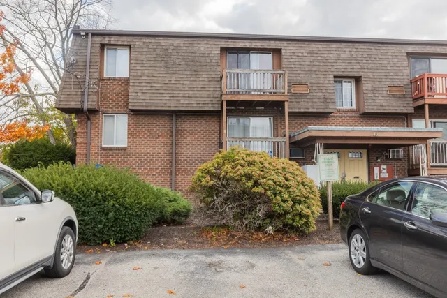 $2,000 | 10 Josephine Street, Unit 205, North Providence, RI 02904