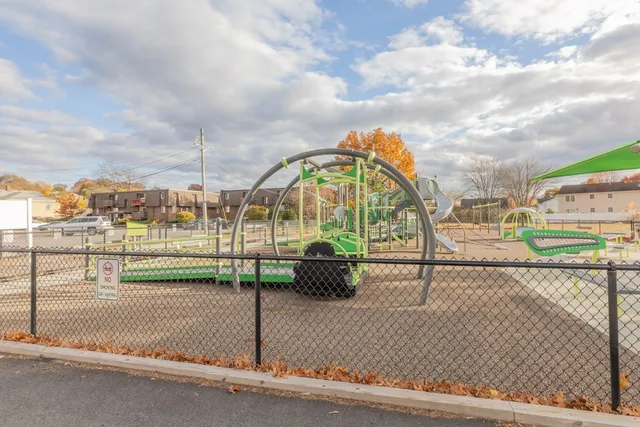 $2,000 | 10 Josephine Street, Unit 205, North Providence, RI 02904