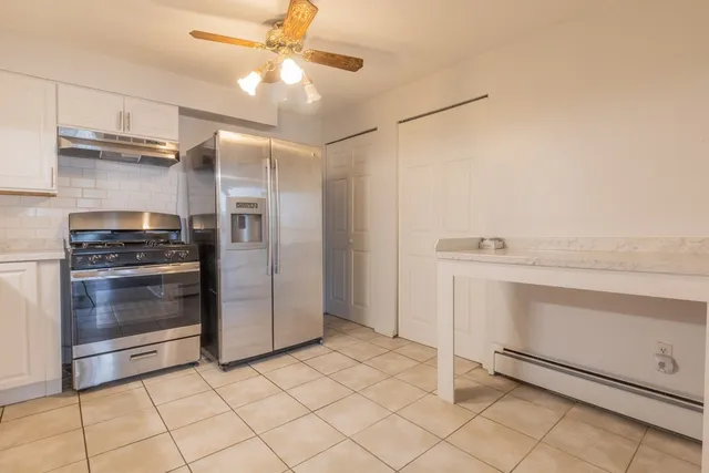 $2,000 | 10 Josephine Street, Unit 205, North Providence, RI 02904