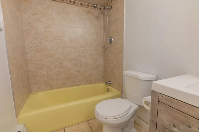 $2,000 | 10 Josephine Street, Unit 205, North Providence, RI 02904