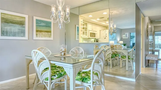 $745,000 | 1200 East Peppertree Lane, Unit 305, Sarasota, FL 34242