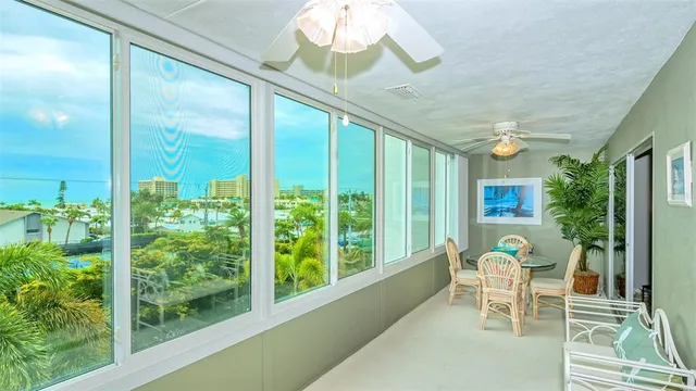 $745,000 | 1200 East Peppertree Lane, Unit 305, Sarasota, FL 34242