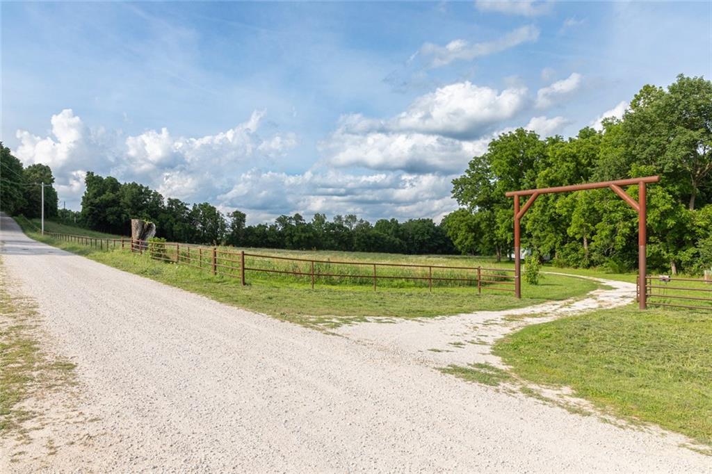 17905 Raven Road Granby, MO 64844 - Photo 9 of 44