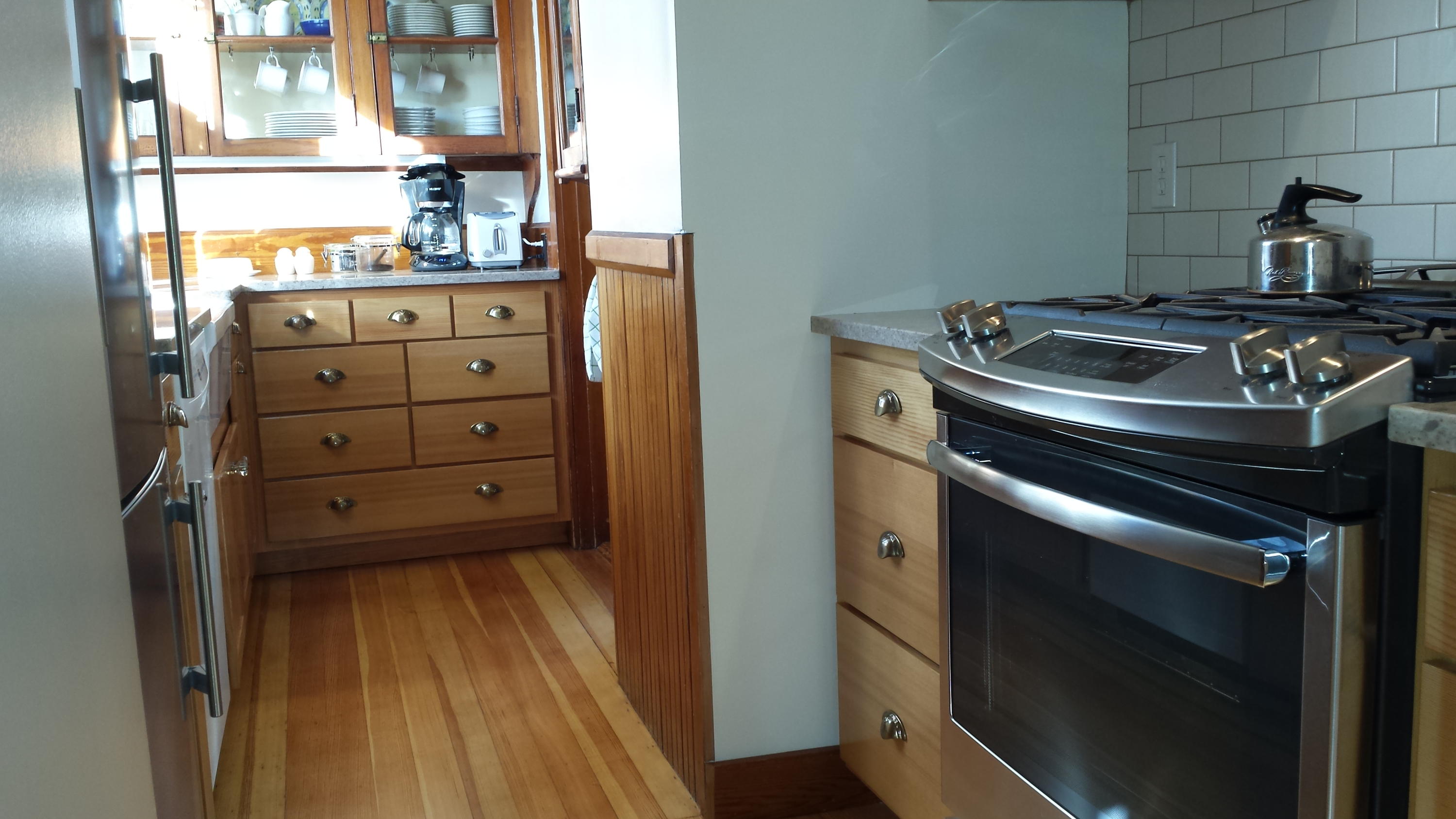 3 Lookout Way Northeast Harbor, ME 04662 - Photo 7 of 14 Kitchen