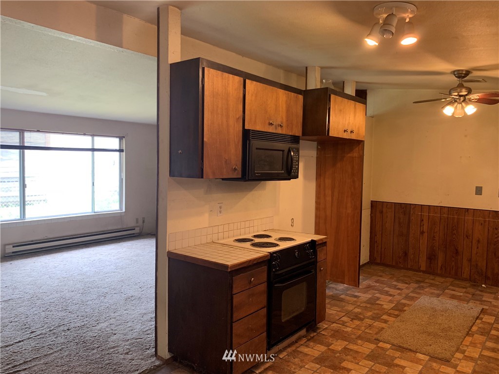 16055 Southeast 134th Street Renton, WA 98059 - Photo 5 of 22