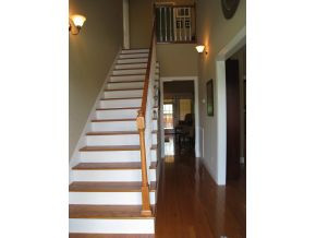 224 Chatham Road Bristol, TN 37620 - Photo 15 of 24 Foyer to Second Level